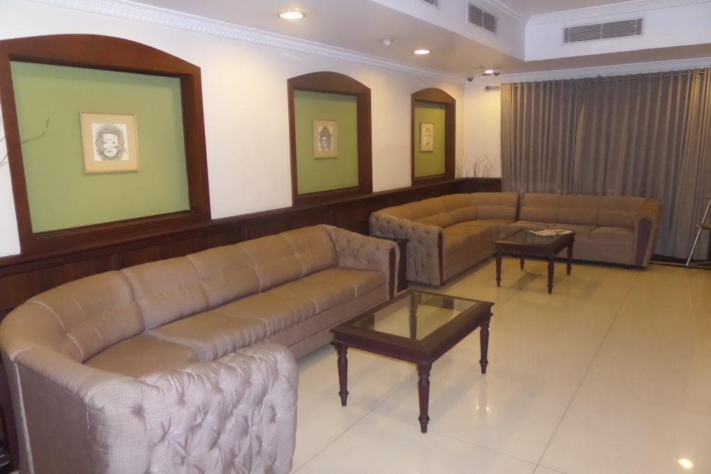 Hotel Elegance Kaladi Екстер'єр фото