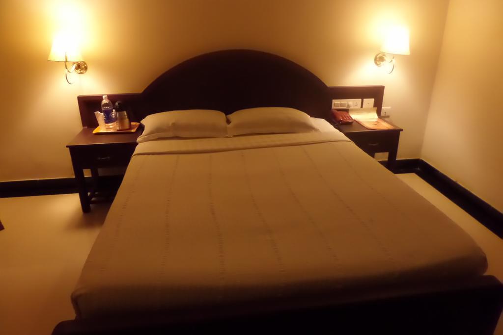 Hotel Elegance Kaladi Екстер'єр фото